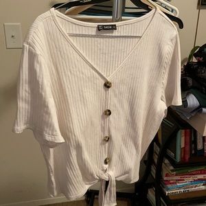 White casual tie up top size 1X